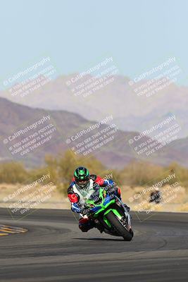 media/Feb-04-2023-SoCal Trackdays (Sat) [[8a776bf2c3]]/Turn 14 (115pm)/